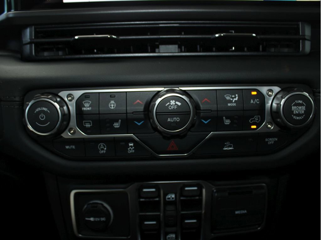 New 2025 Jeep Gladiator Sport image 18