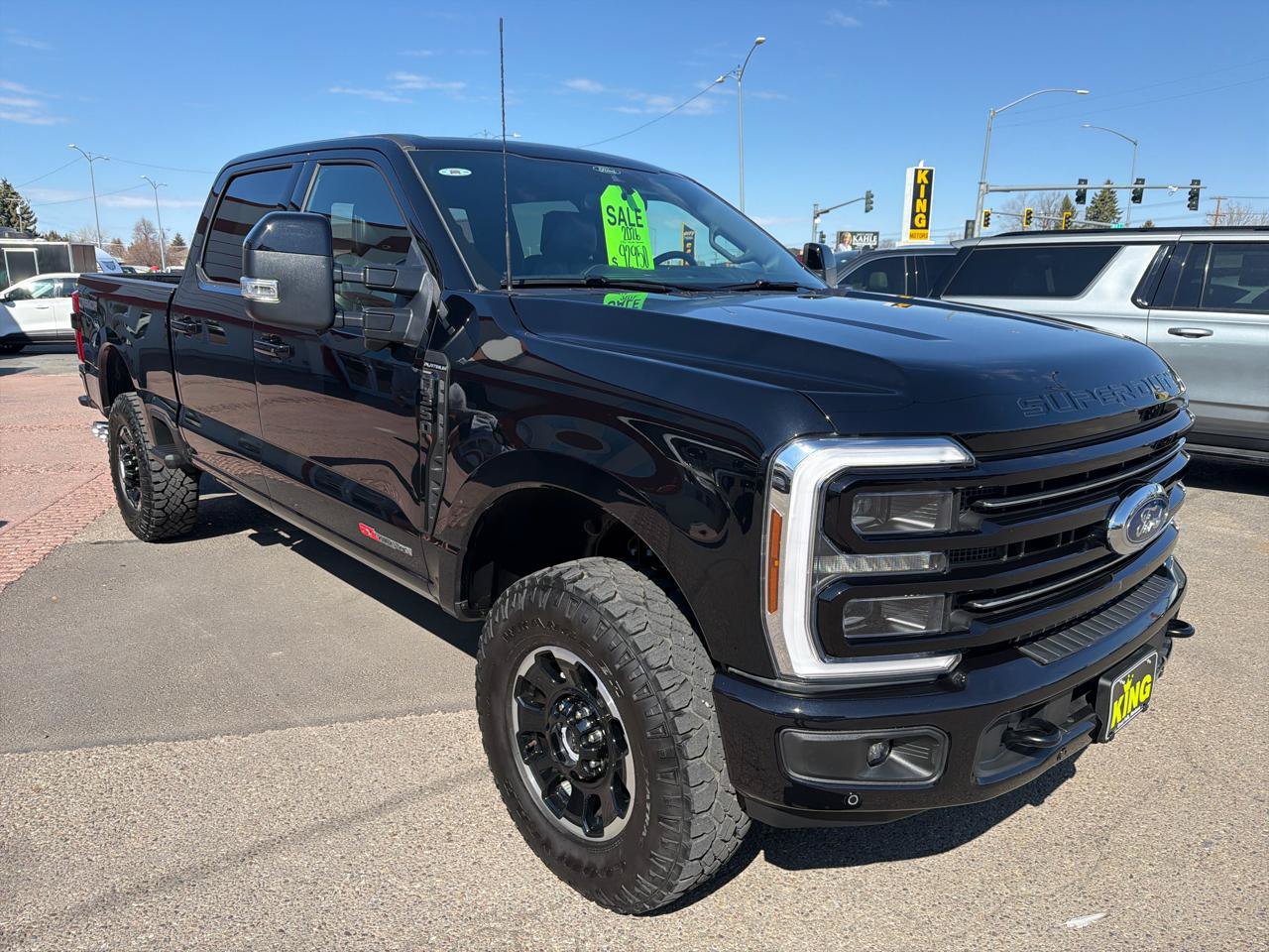 Used 2026 Ford F350 Platinum w/ Tremor Off-Road Package AWD/4WD image 2