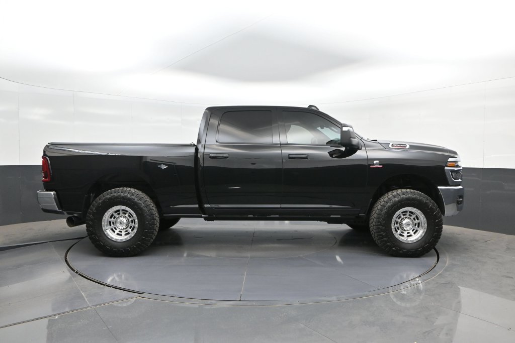 Used 2025 RAM 3500 Tradesman AWD/4WD image 24
