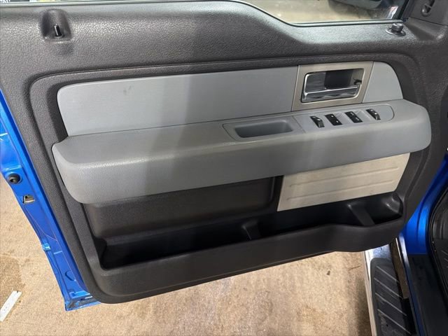Used 2011 Ford F150 XLT w/ XLT Chrome Pkg image 12
