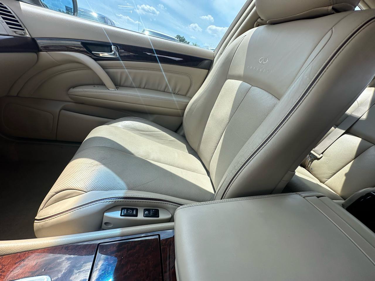 Used 2005 INFINITI Q45 w/ (P01) Premium Pkg RWD image 21
