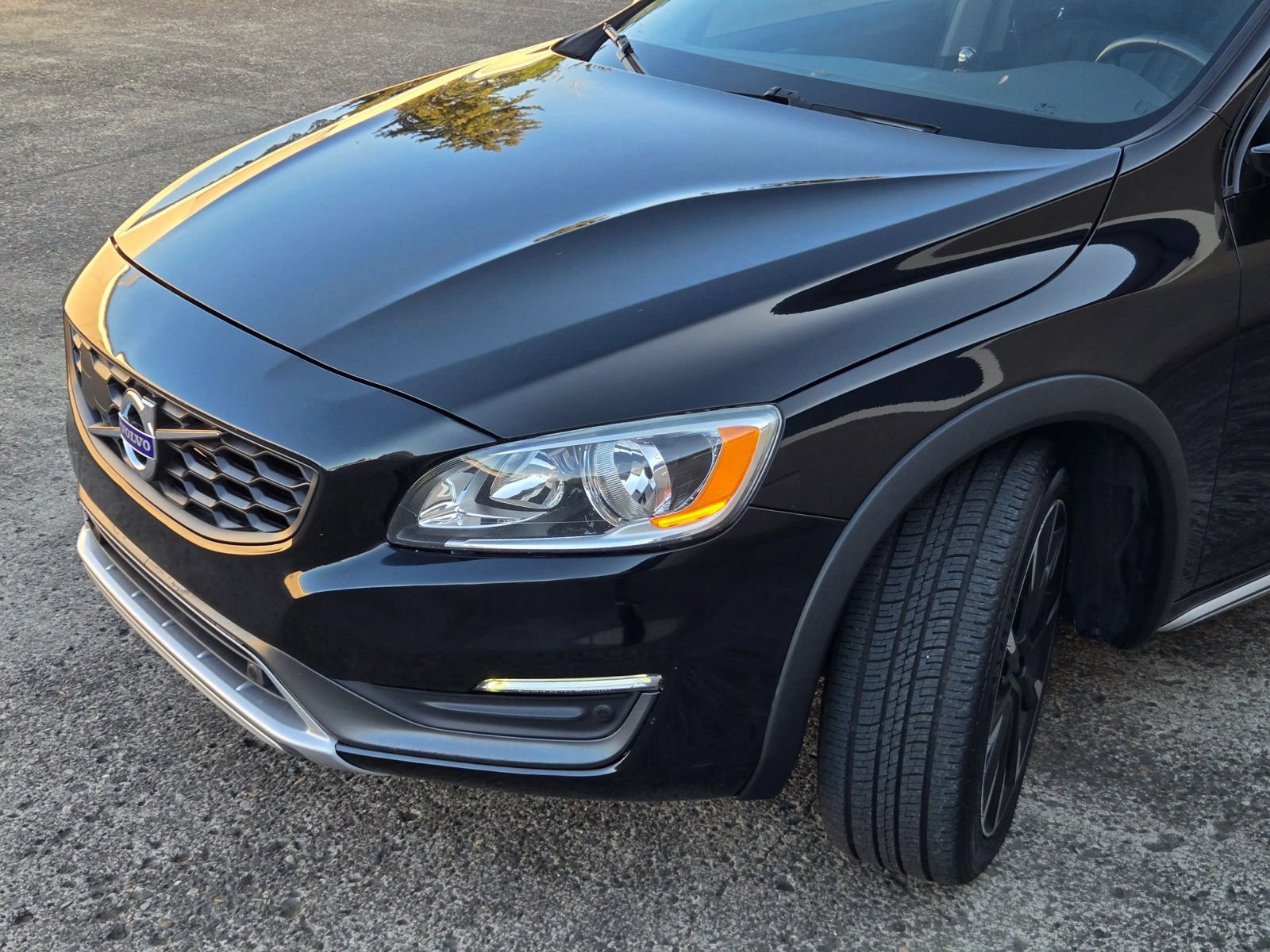 Used 2016 Volvo V60 T5 Cross Country w/ Convenience Package AWD/4WD image 40