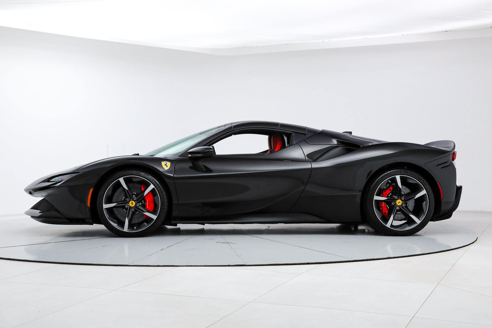Certified 2022 Ferrari SF90 Spider AWD/4WD image 10