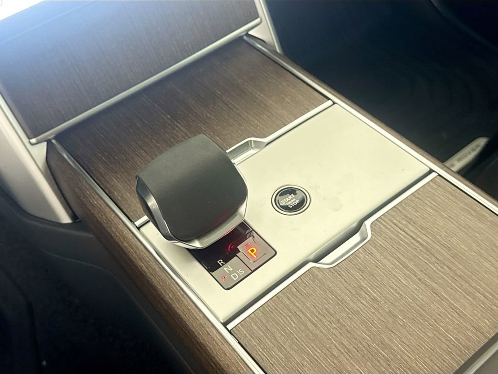 New 2026 Land Rover Range Rover SE image 16