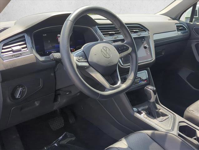 Used 2022 Volkswagen Tiguan SE FWD image 9