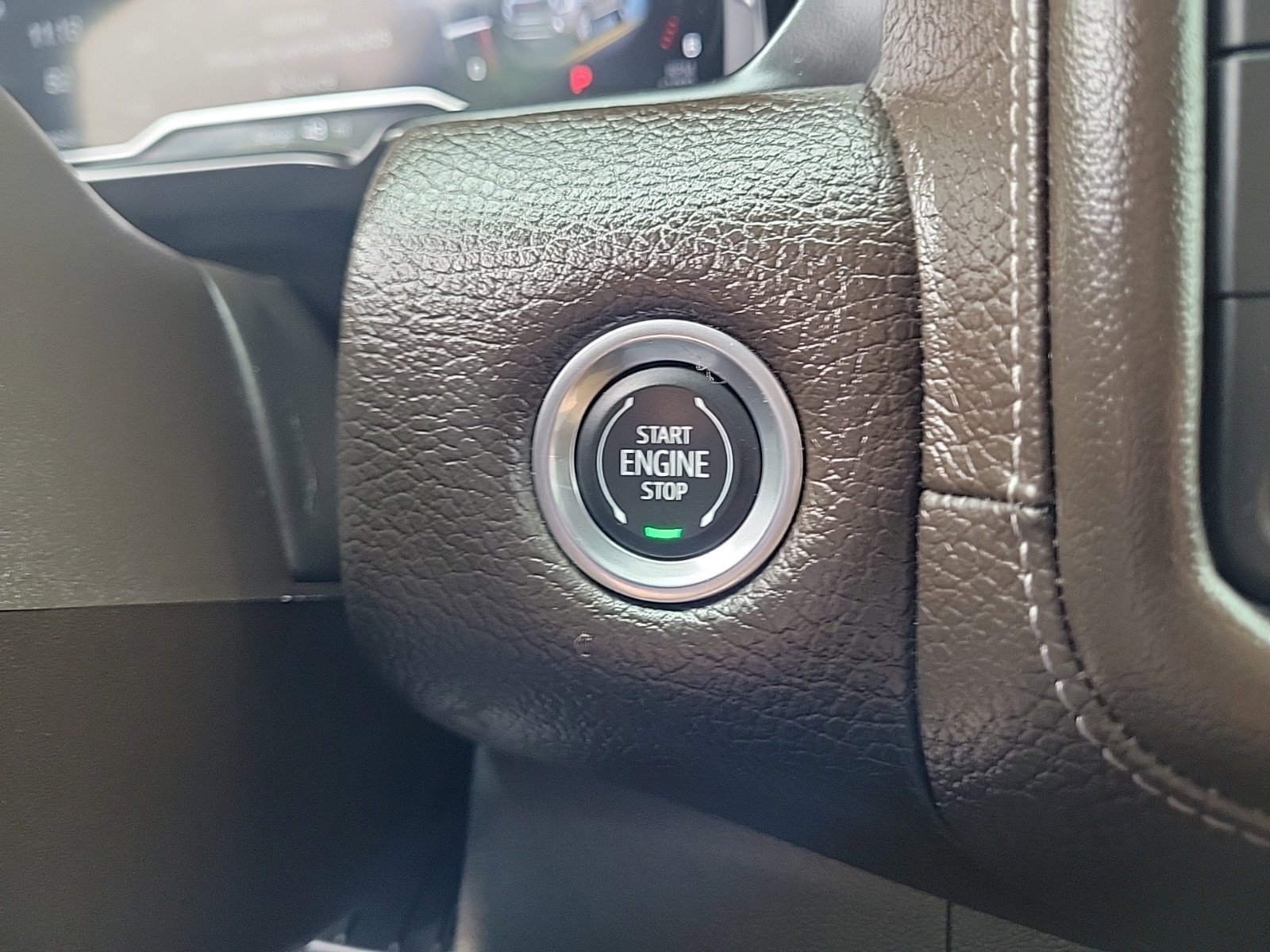 Used 2023 GMC Yukon Denali RWD image 26