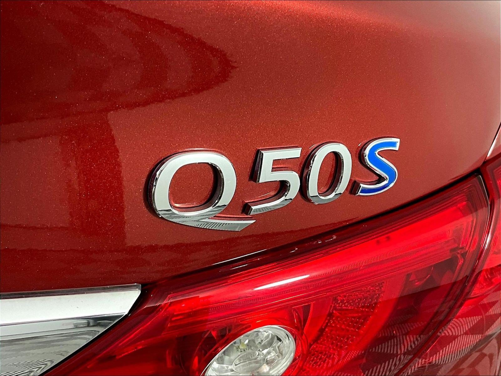 Used 2014 INFINITI Q50 Hybrid AWD w/ Navigation Package image 21