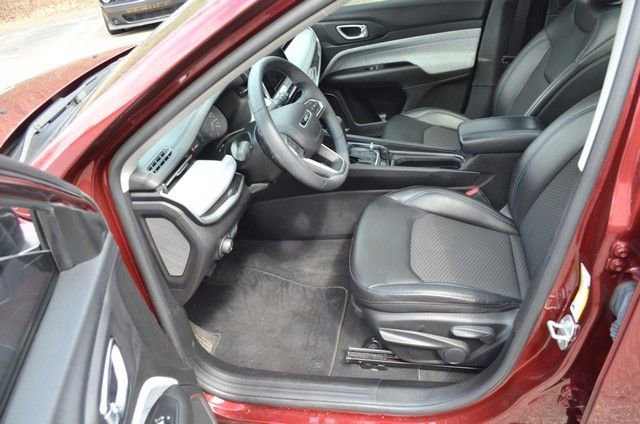 Used 2022 Jeep Compass Latitude w/ Sun and Sound Group image 17