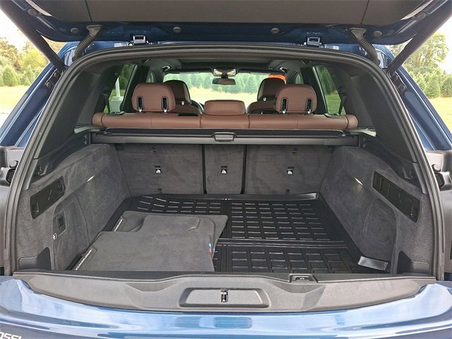 Used 2022 BMW X5 M50i image 39