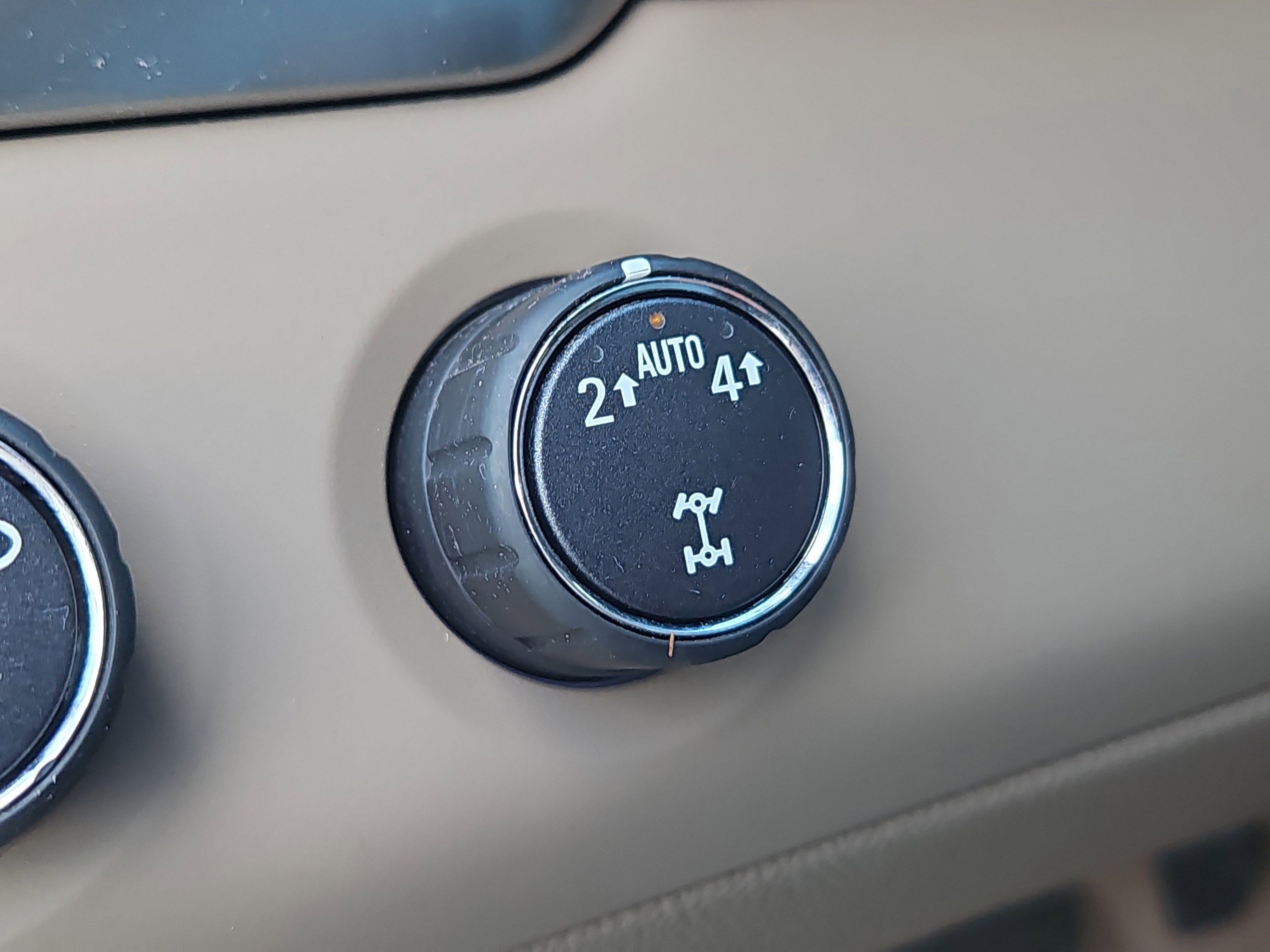 Used 2017 Chevrolet Tahoe LT image 27