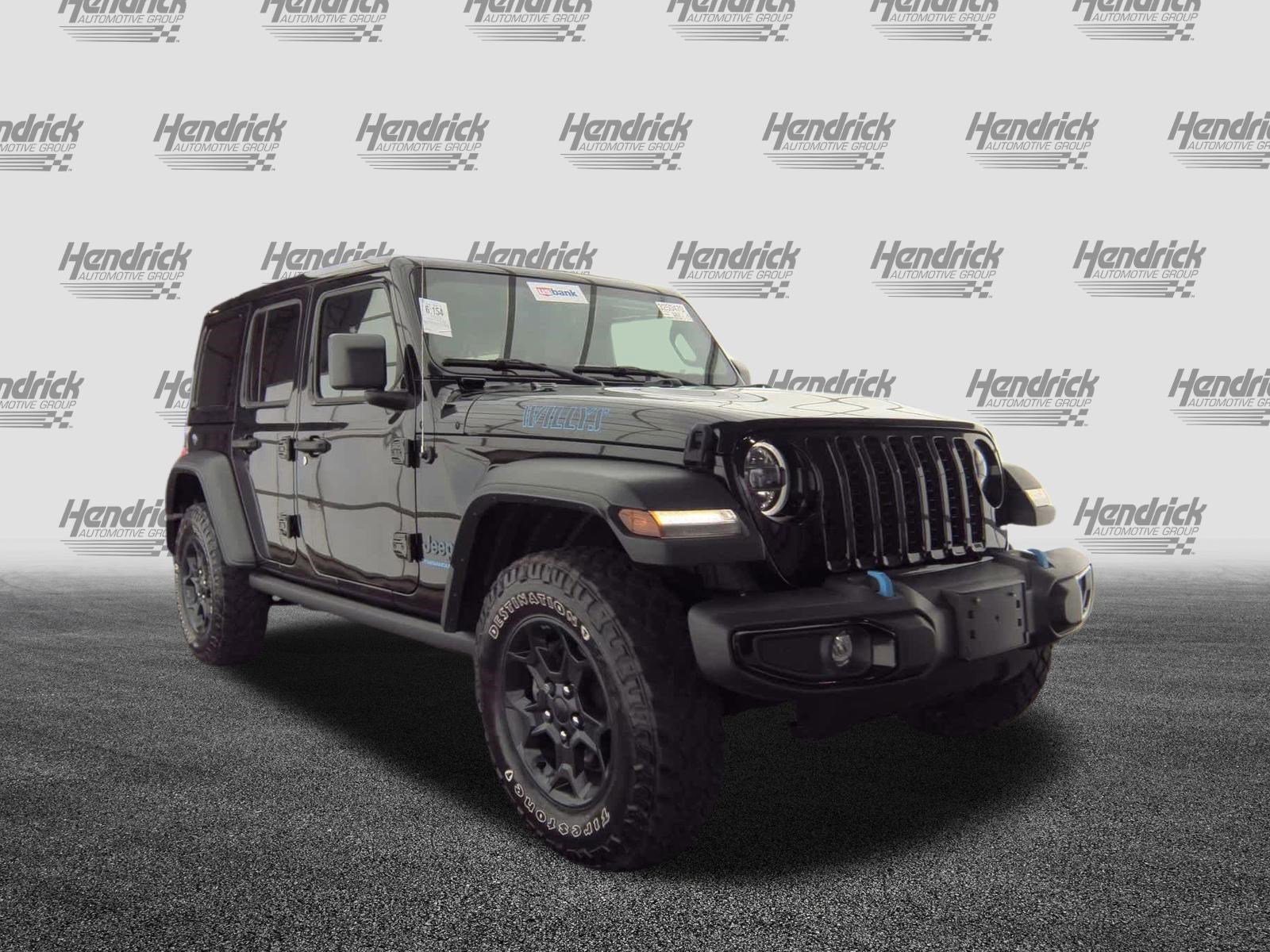 Used 2023 Jeep Wrangler Unlimited w/ Sun & Screen Package image 8