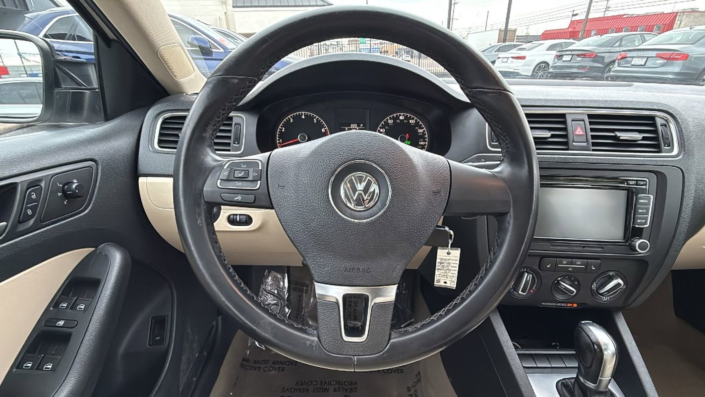 Used 2011 Volkswagen Jetta SE image 21