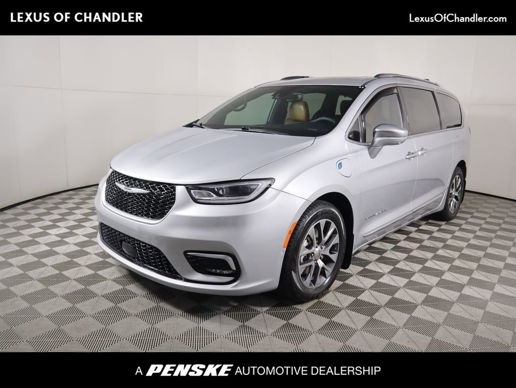 Used 2022 Chrysler Pacifica Pinnacle