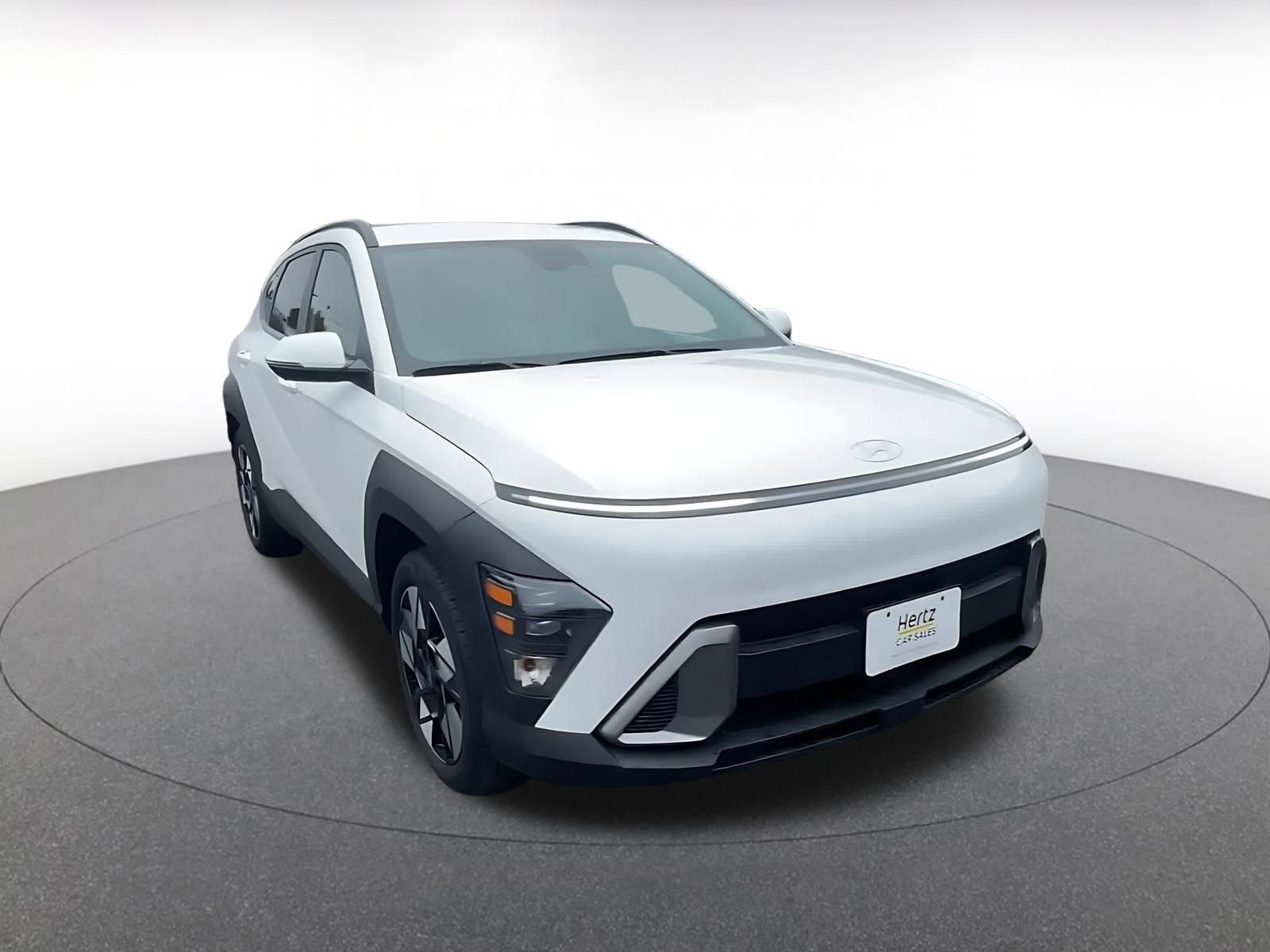 Used 2025 Hyundai Kona SEL image 3
