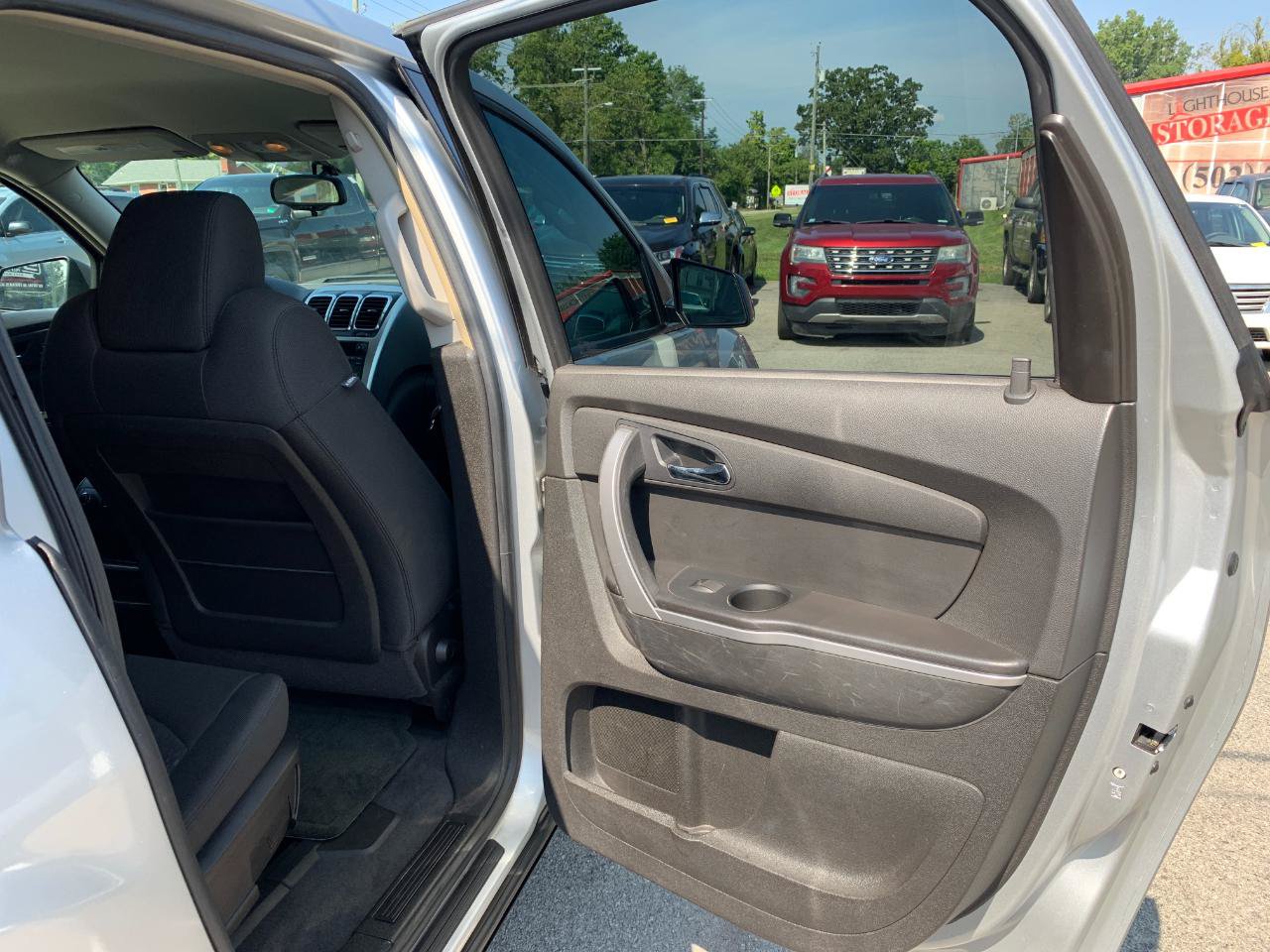 Used 2009 GMC Acadia SLE FWD image 28