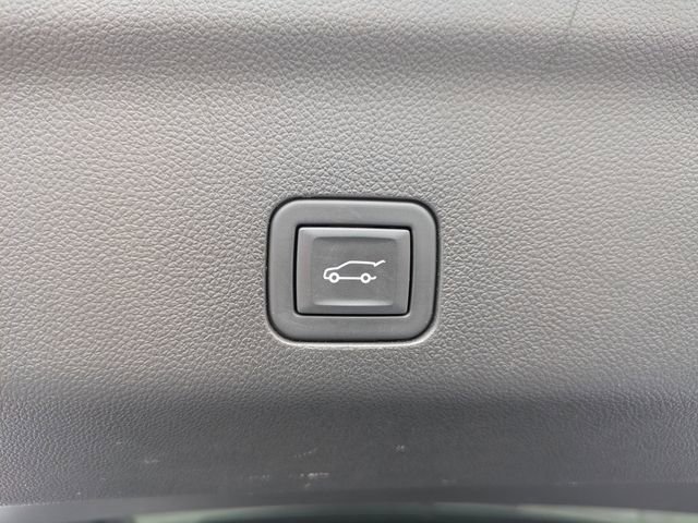 Used 2023 GMC Yukon AT4 w/ Technology Package image 14