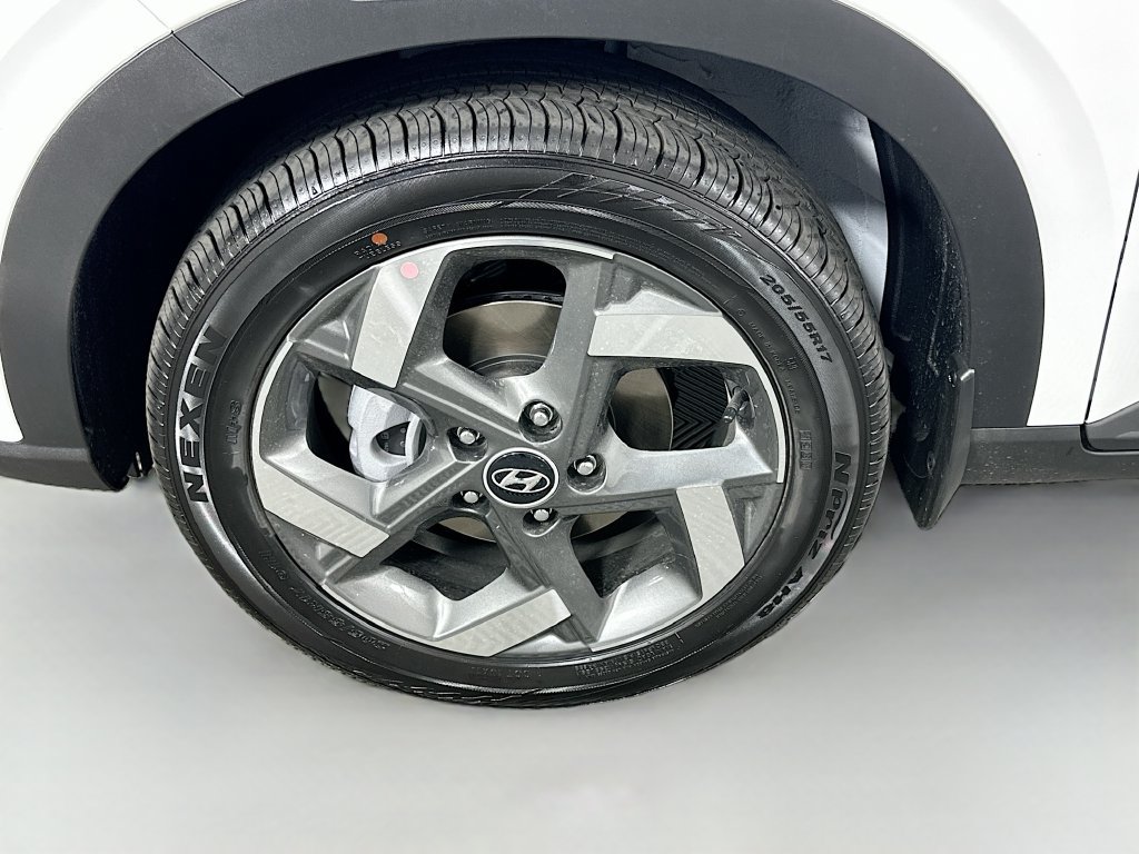 New 2026 Hyundai Venue SEL FWD image 21