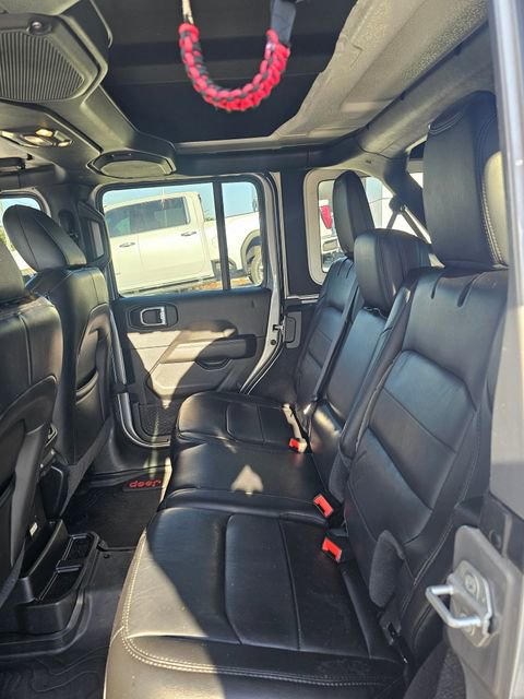 Used 2021 Jeep Wrangler Unlimited Sahara AWD/4WD image 19