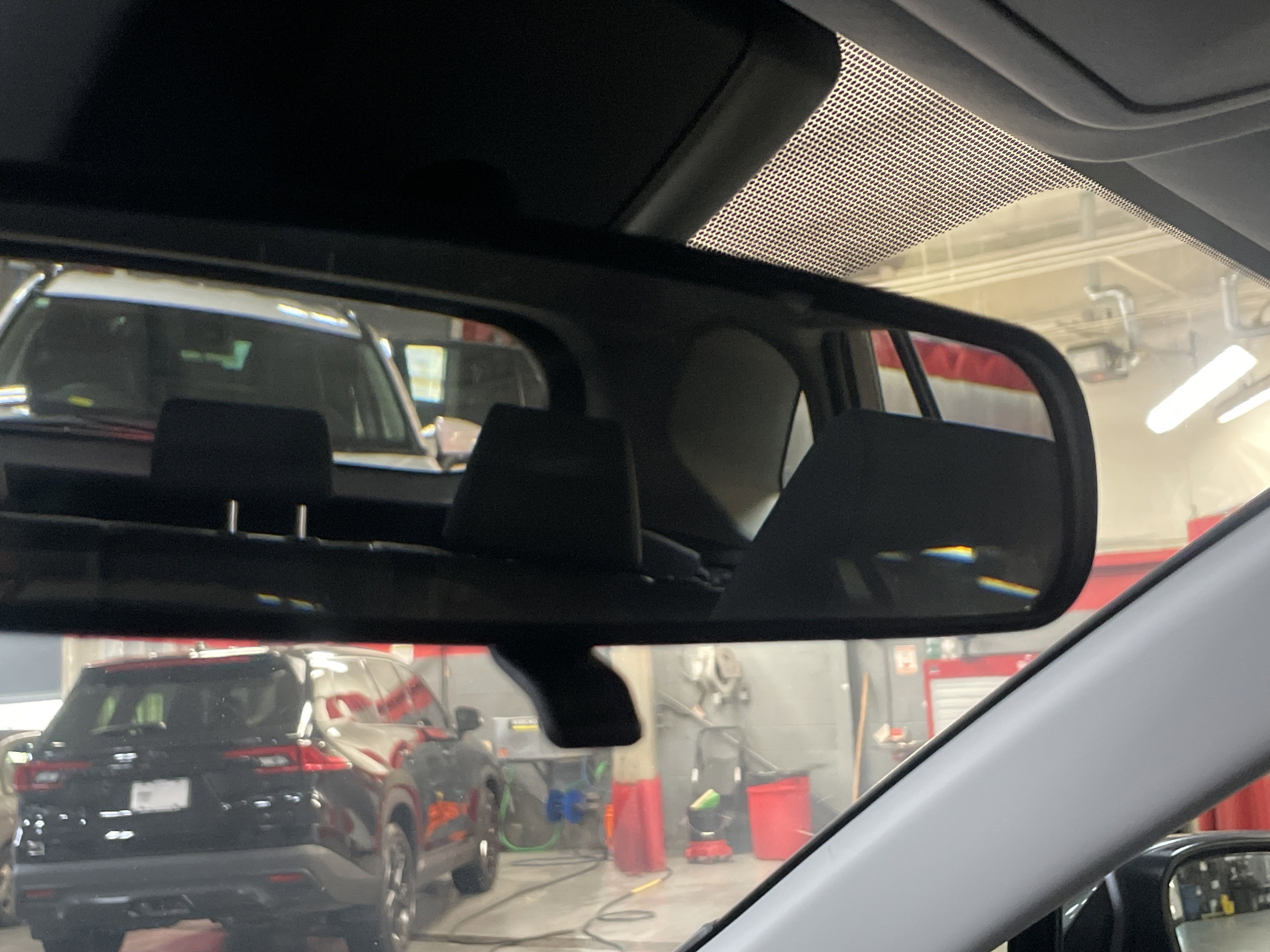 Used 2025 Toyota RAV4 XLE image 27