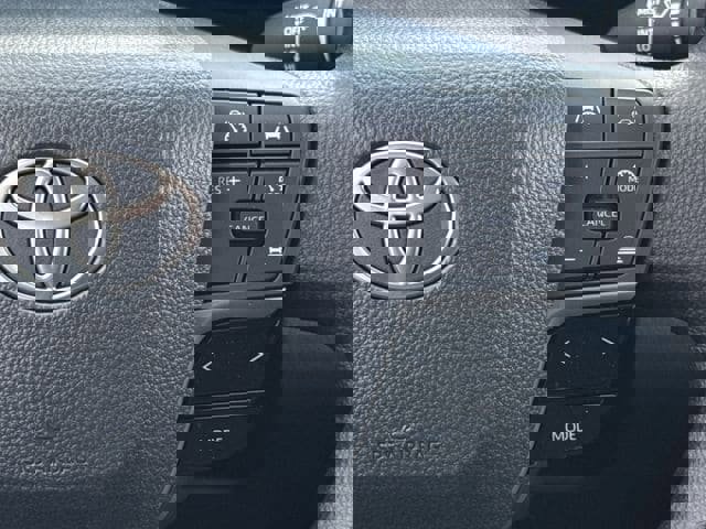 Used 2026 Toyota Camry LE w/ Convenience Package image 15