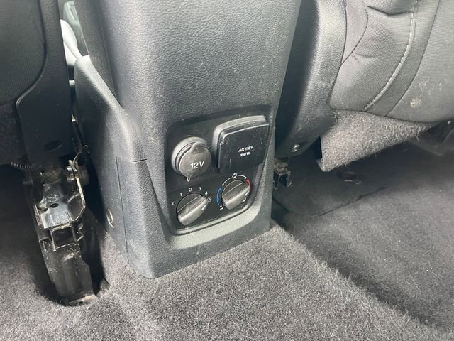 Used 2022 Ford Transit Connect XLT image 18