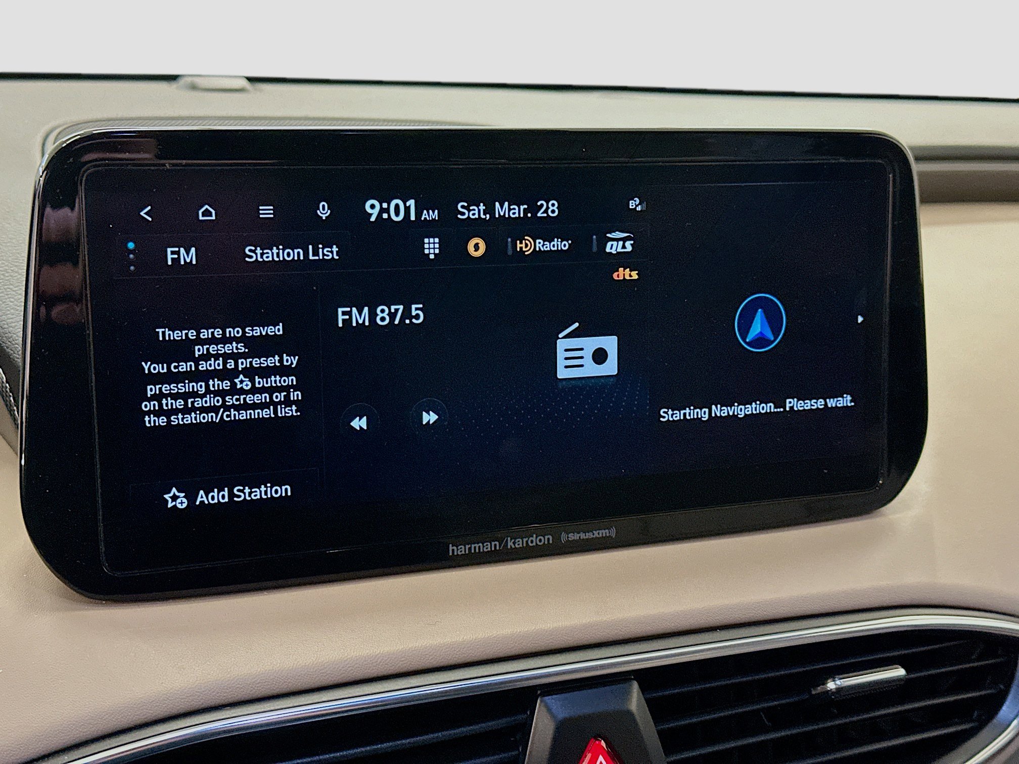 Used 2023 Hyundai Santa Fe SEL w/ Premium Package image 21