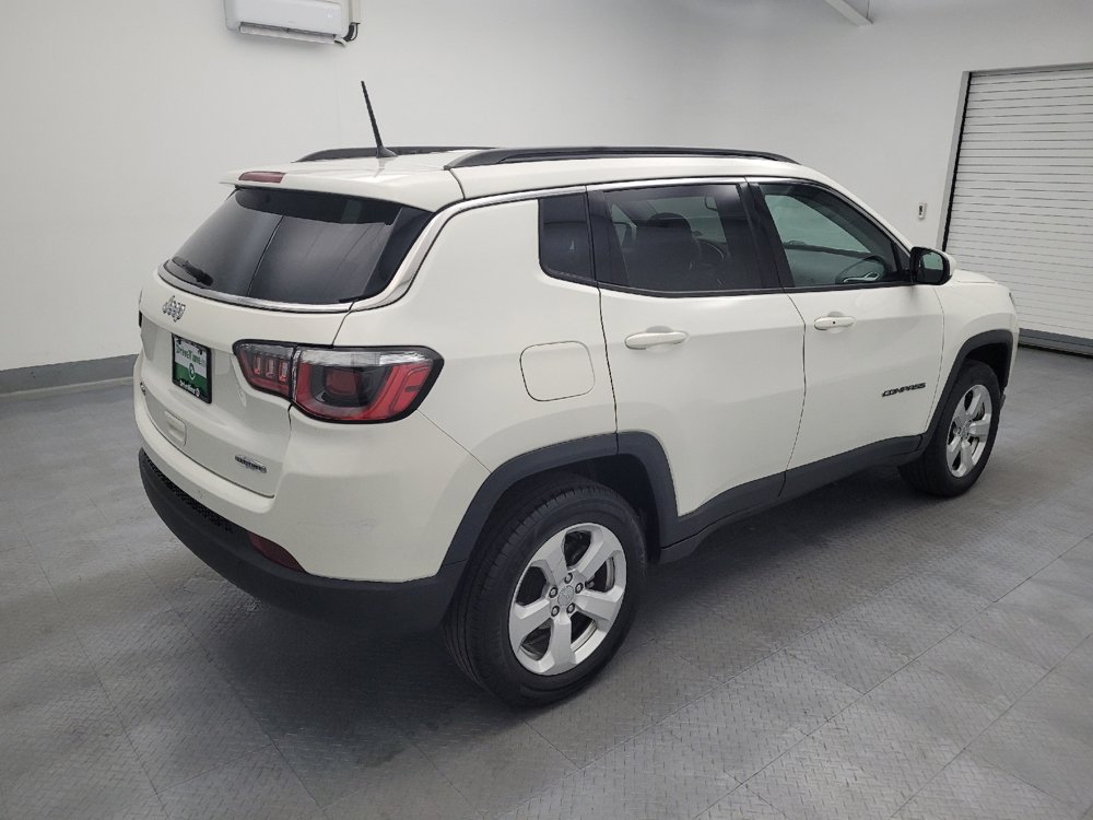 Used 2018 Jeep Compass Latitude w/ Safe & Security Group AWD/4WD image 10