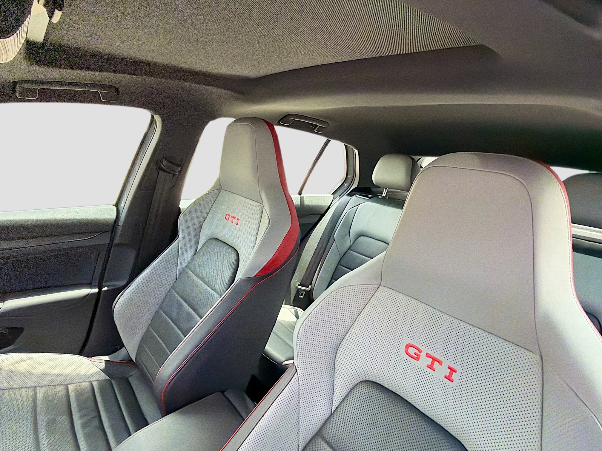 Used 2024 Volkswagen GTI SE FWD image 26