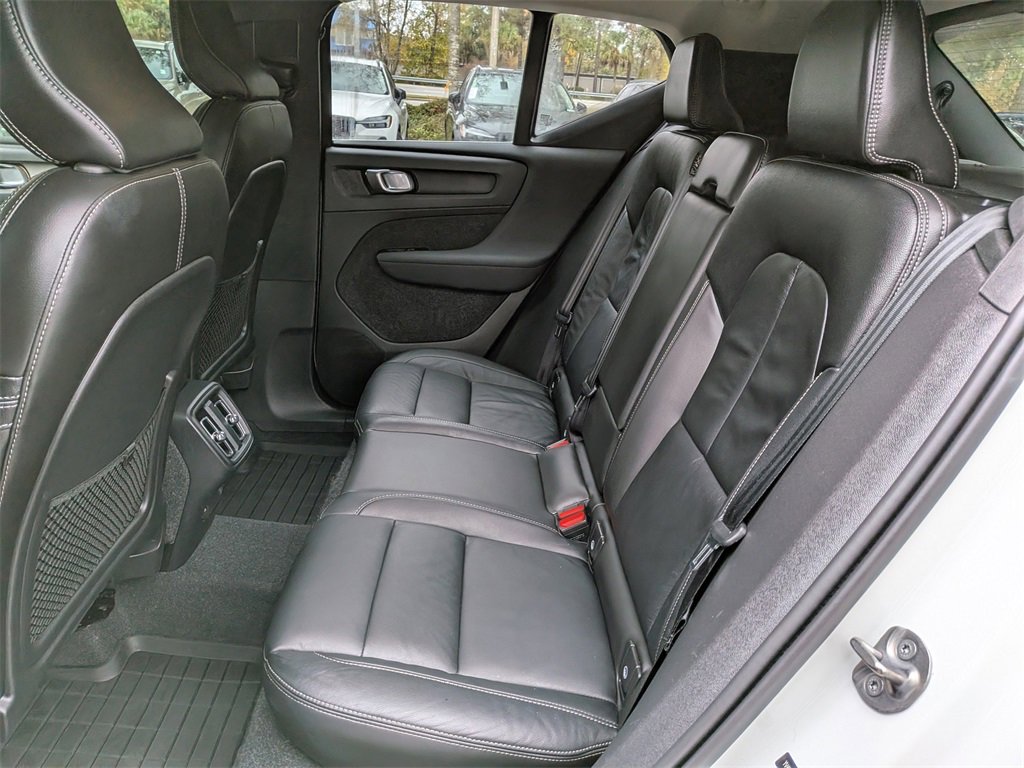 Certified 2024 Volvo XC40 B5 Core image 15