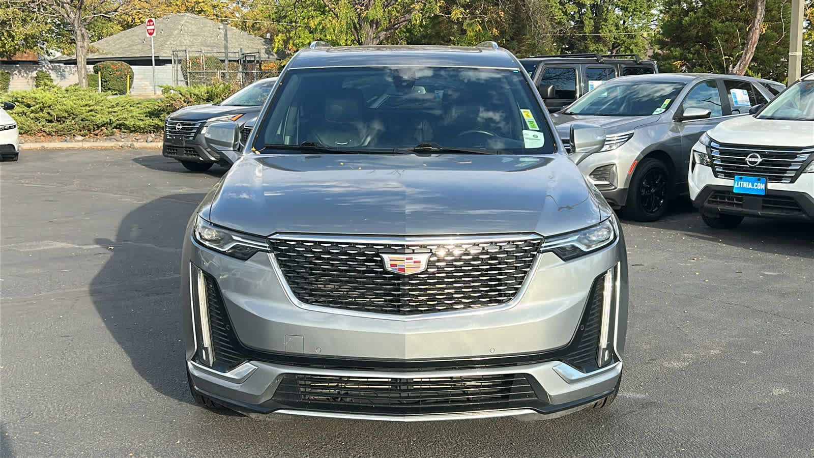 Used 2023 Cadillac XT6 Luxury AWD/4WD image 2