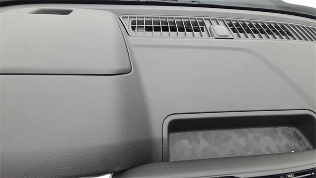 New 2026 GMC Canyon Elevation w/ Convenience Package image 9