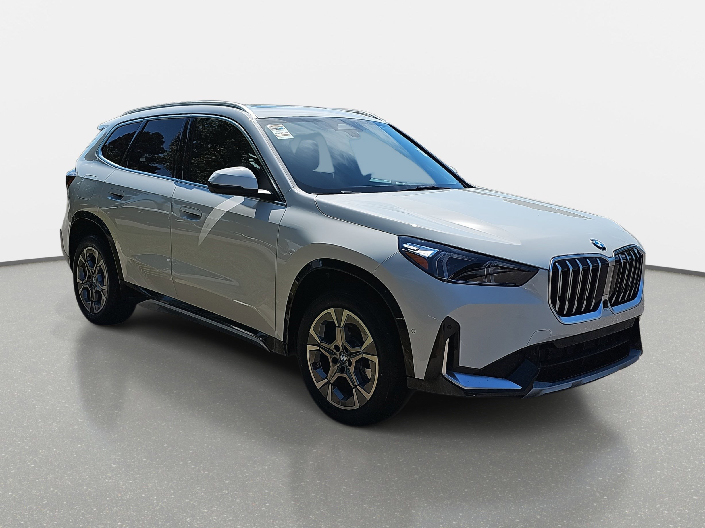 New 2026 BMW X1 xDrive28i w/ Technology Package image 3