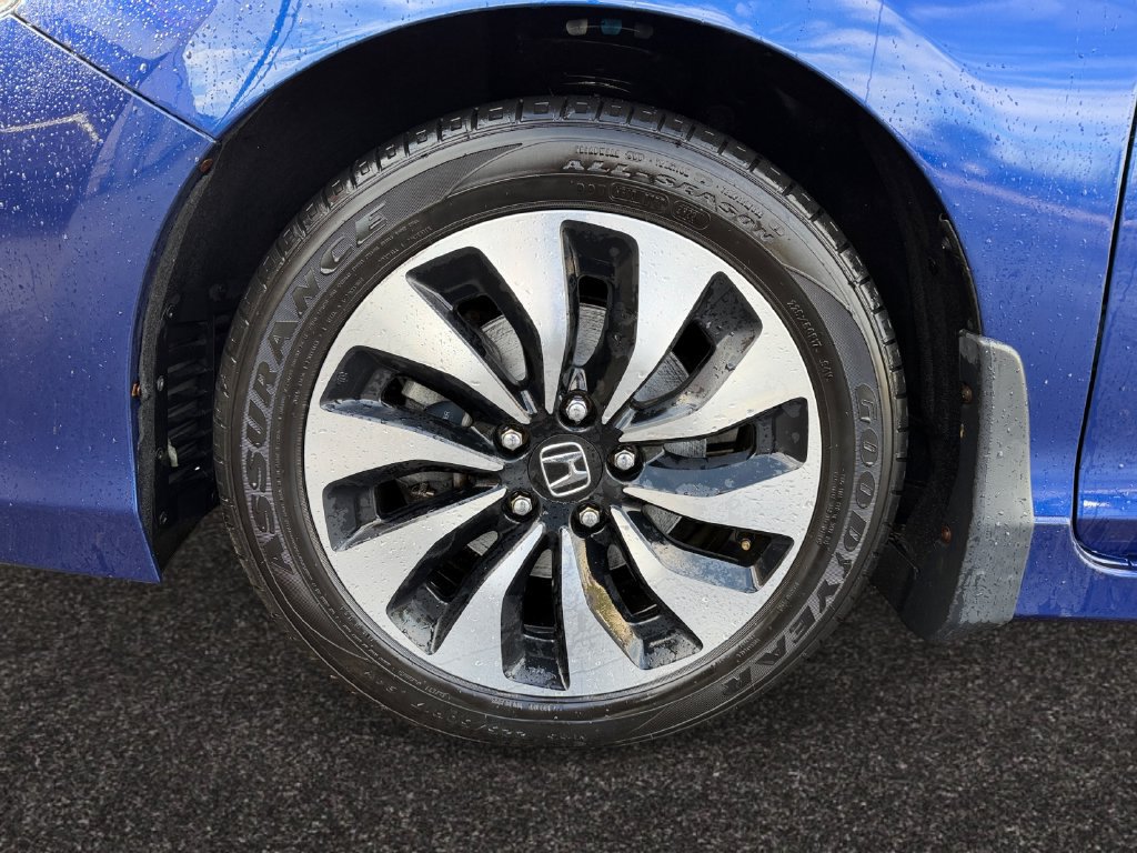 Used 2017 Honda Accord Touring image 14