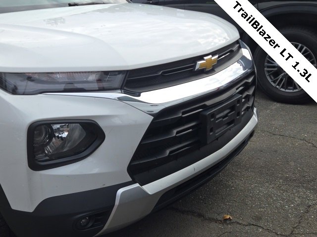 Used 2022 Chevrolet TrailBlazer LT w/ Convenience Package image 3