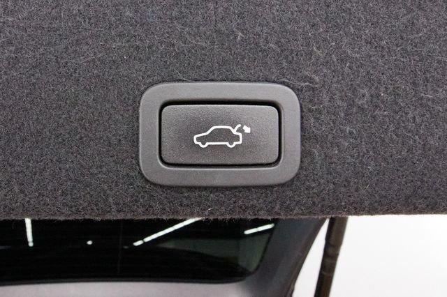 Used 2017 Volvo XC60 T6 Dynamic w/ Advanced Package AWD/4WD image 29