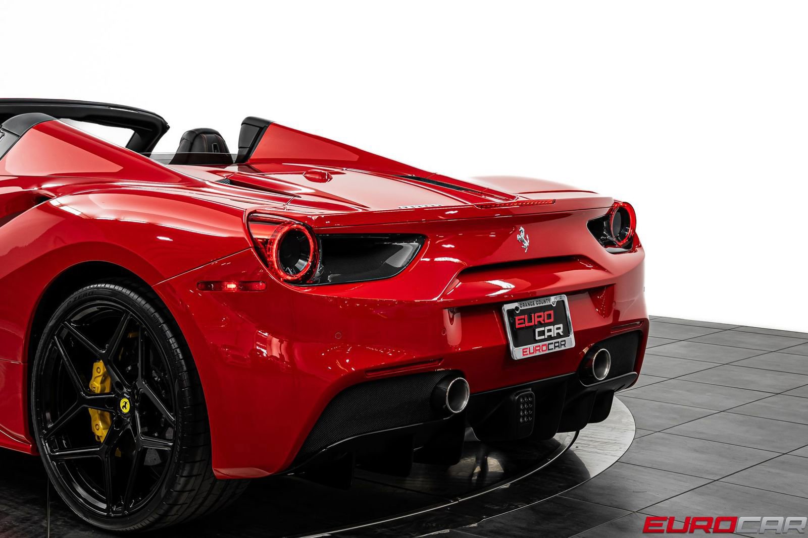 Used 2017 Ferrari 488 Spider image 20