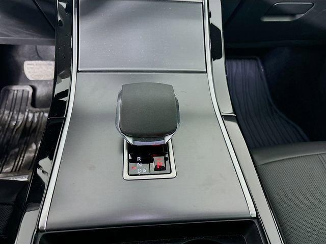 Used 2026 Land Rover Range Rover Evoque S image 19