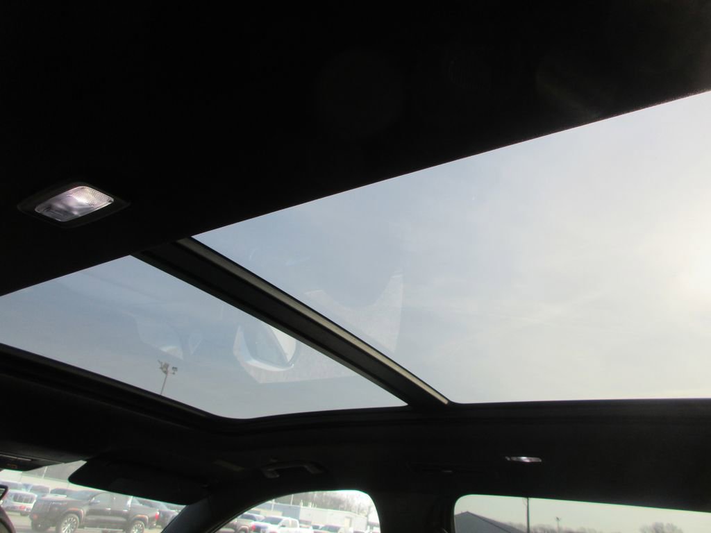 New 2026 Buick Enclave Avenir image 16