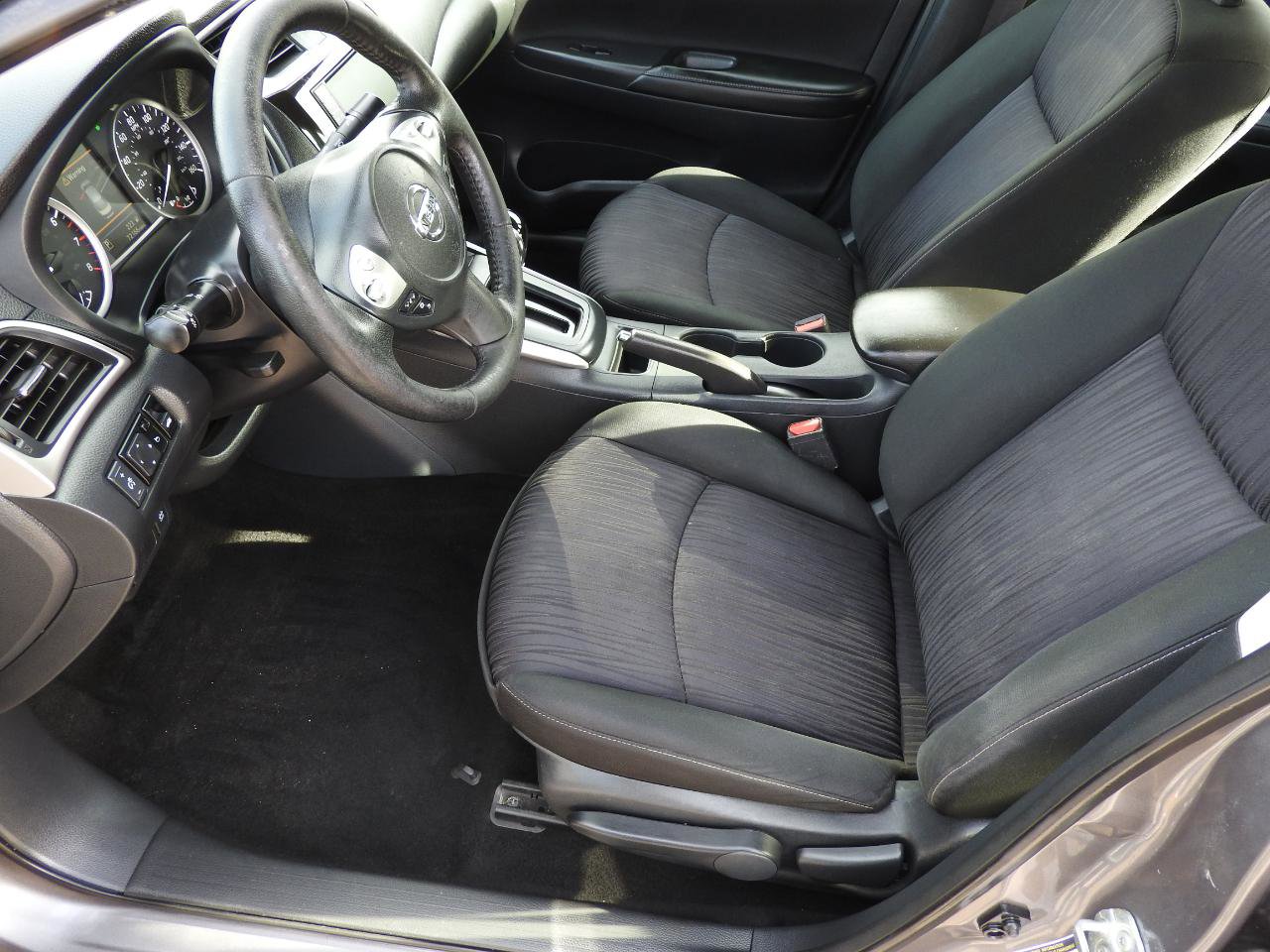 Used 2019 Nissan Sentra SV image 9