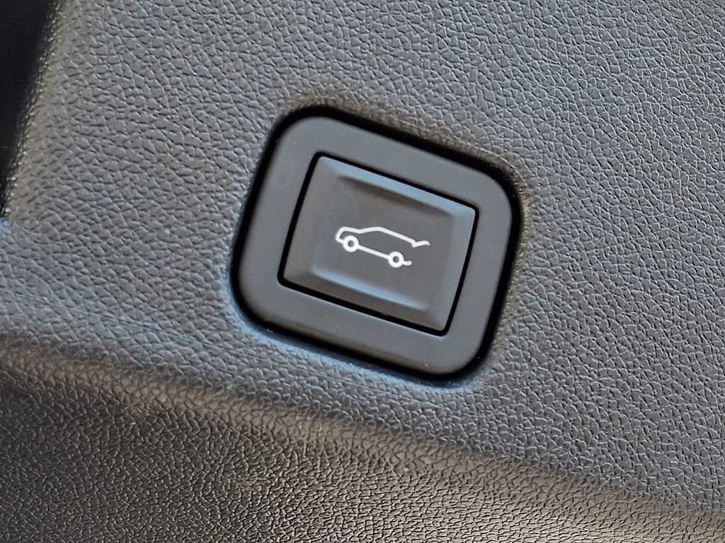 Used 2026 Chevrolet Traverse LT AWD/4WD image 29