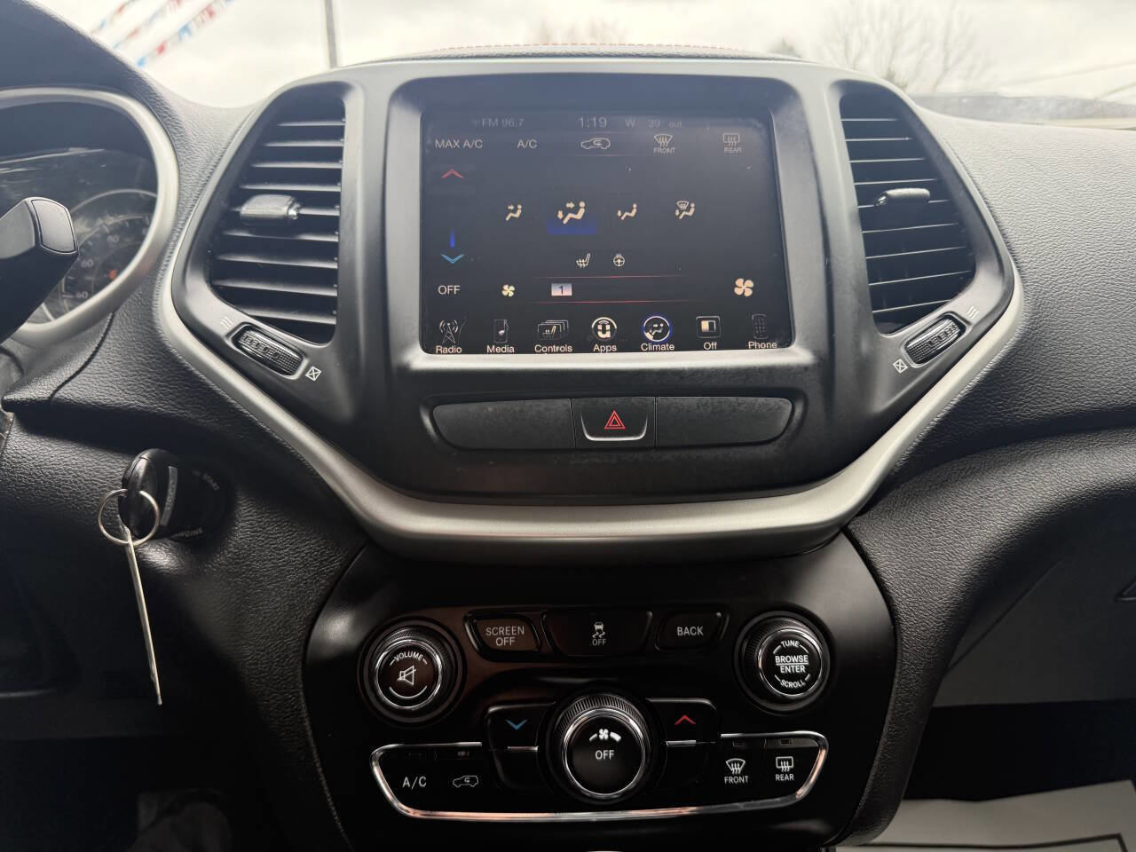 Used 2016 Jeep Cherokee Trailhawk w/ Cold Weather Group AWD/4WD image 15