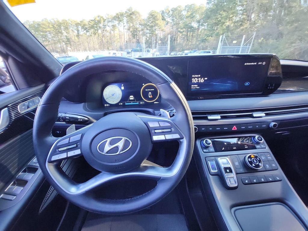 Used 2024 Hyundai Palisade Calligraphy image 15