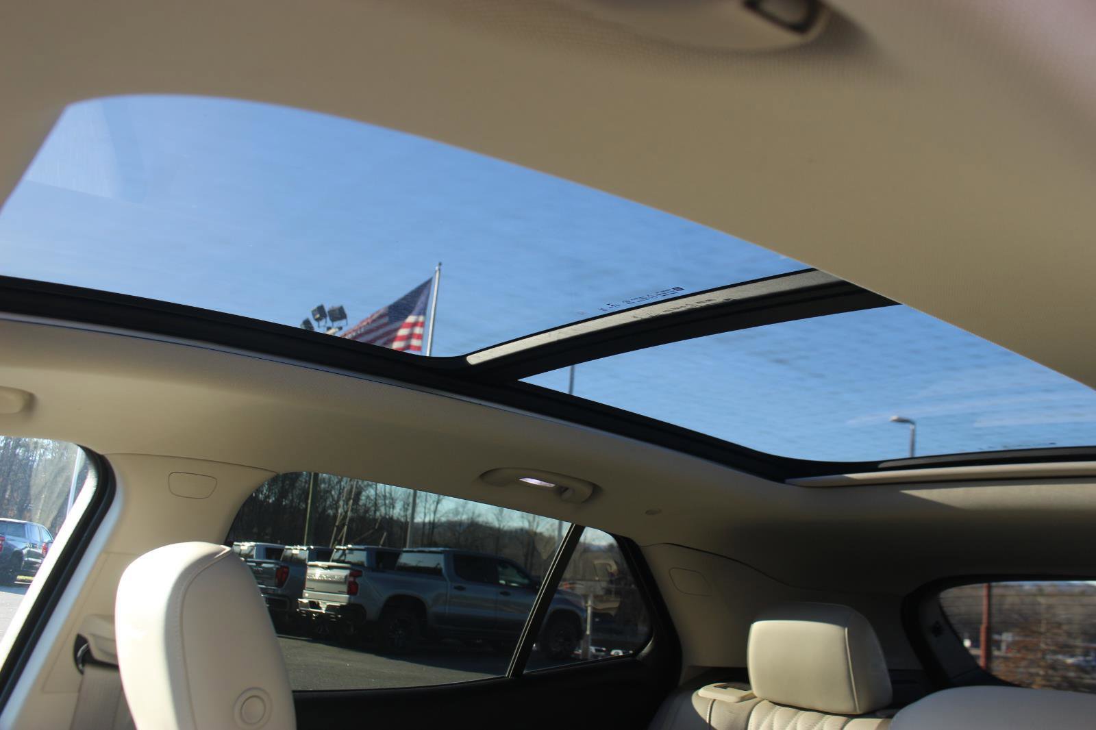 Used 2022 Buick Envision Avenir w/ Safety Package image 33