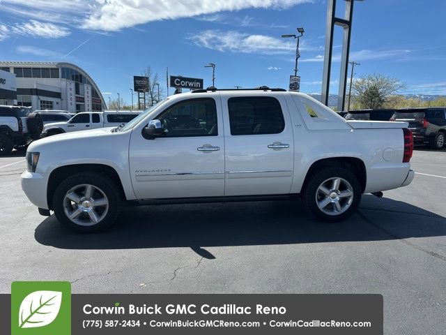 Used 2012 Chevrolet Avalanche LTZ image 9