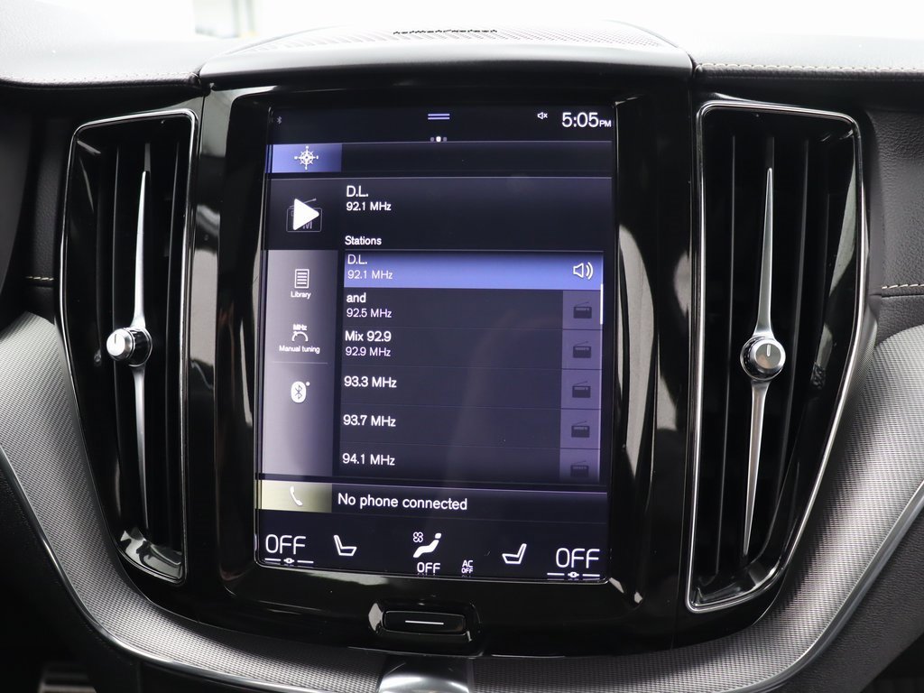 Used 2020 Volvo XC60 T5 R-Design w/ Protection Package image 23