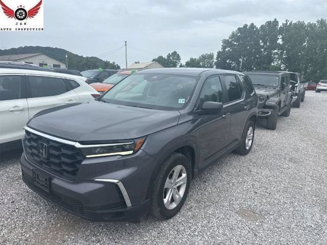 Used 2023 Honda Pilot LX image 1