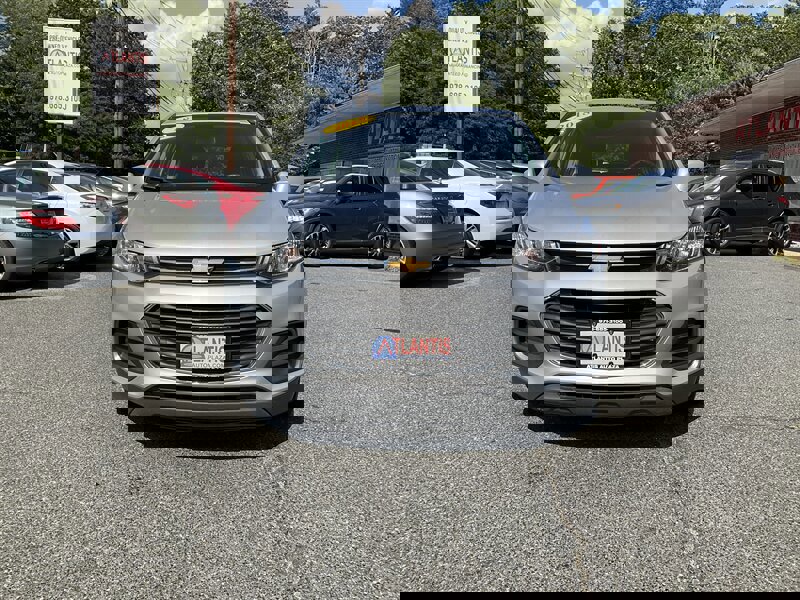 Used 2018 Chevrolet Trax LS image 2