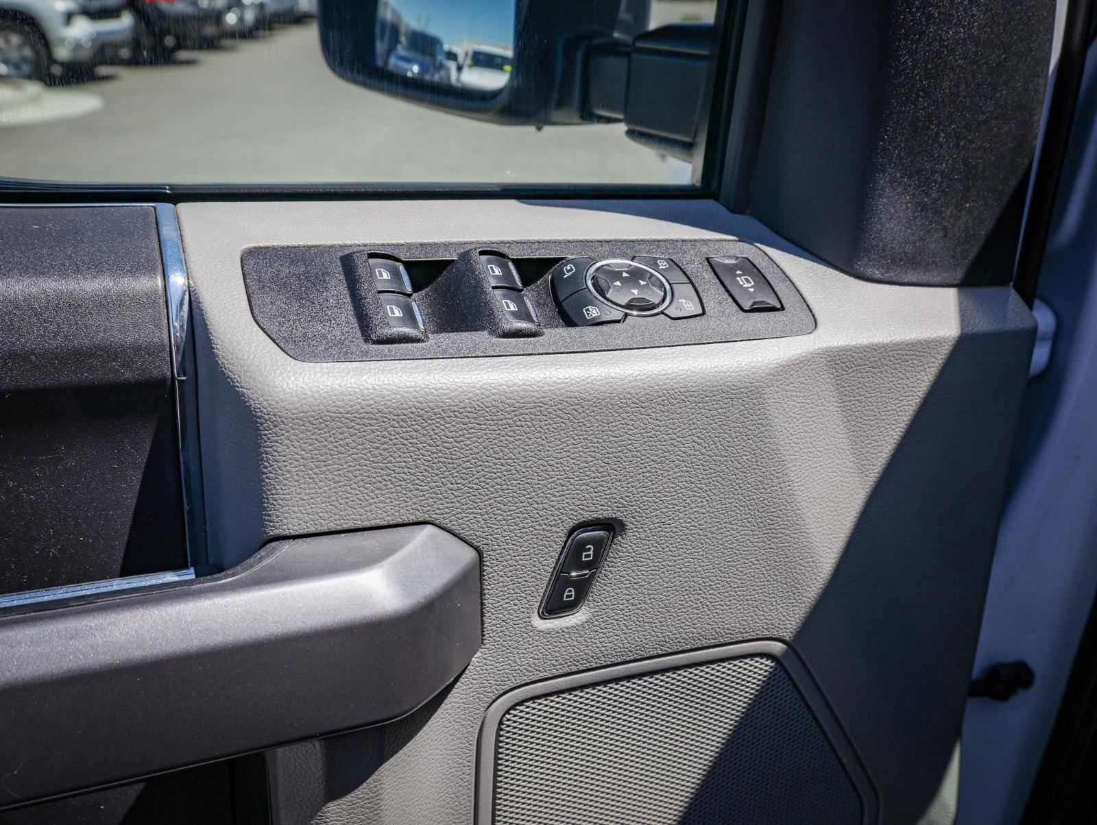 Used 2019 Ford F250 XLT w/ XLT Value Package AWD/4WD image 16