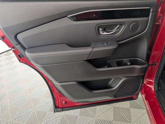 Used 2025 Honda Pilot Touring image 30