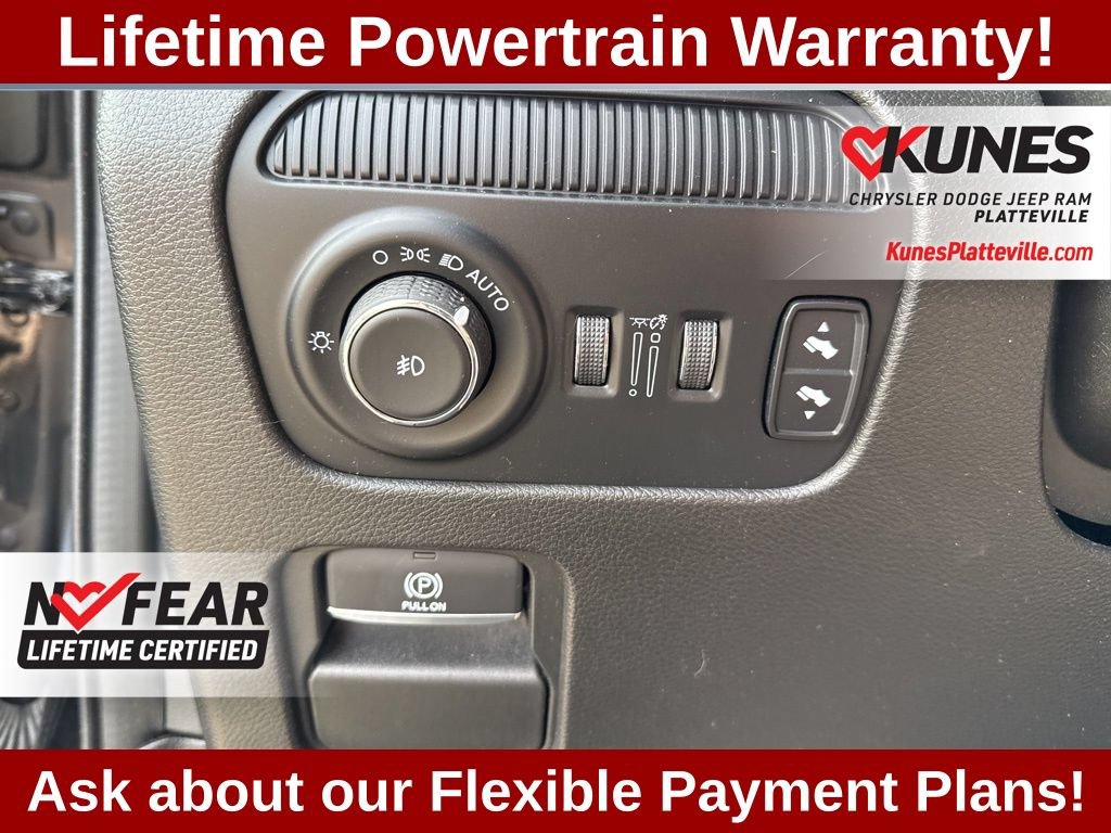 Used 2023 Jeep Wagoneer Series II AWD/4WD image 17